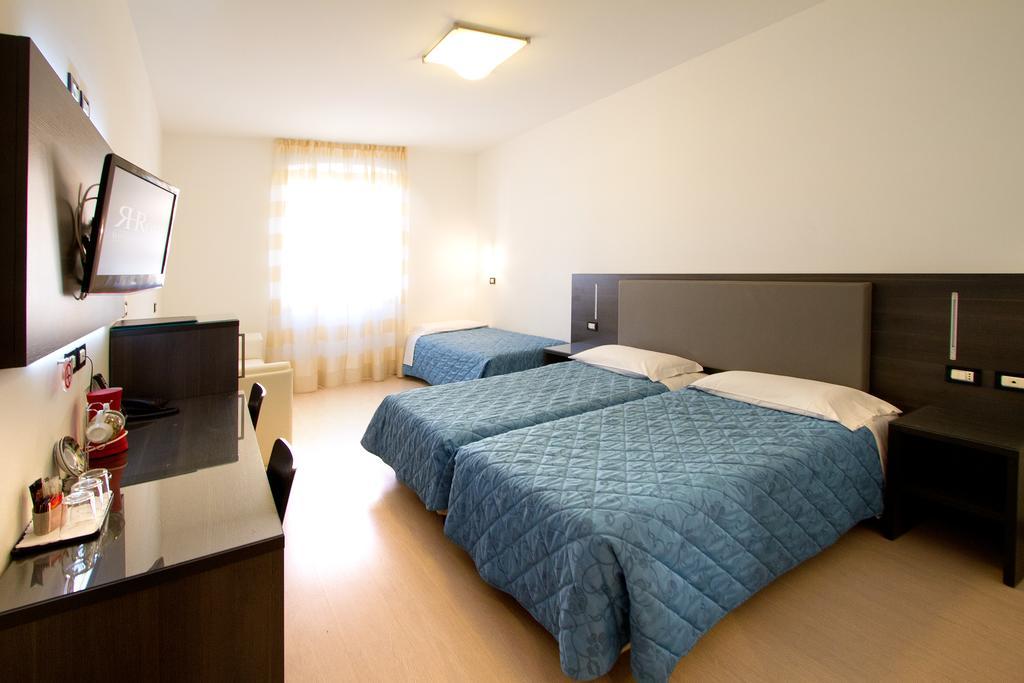 Hotel Roma 3*