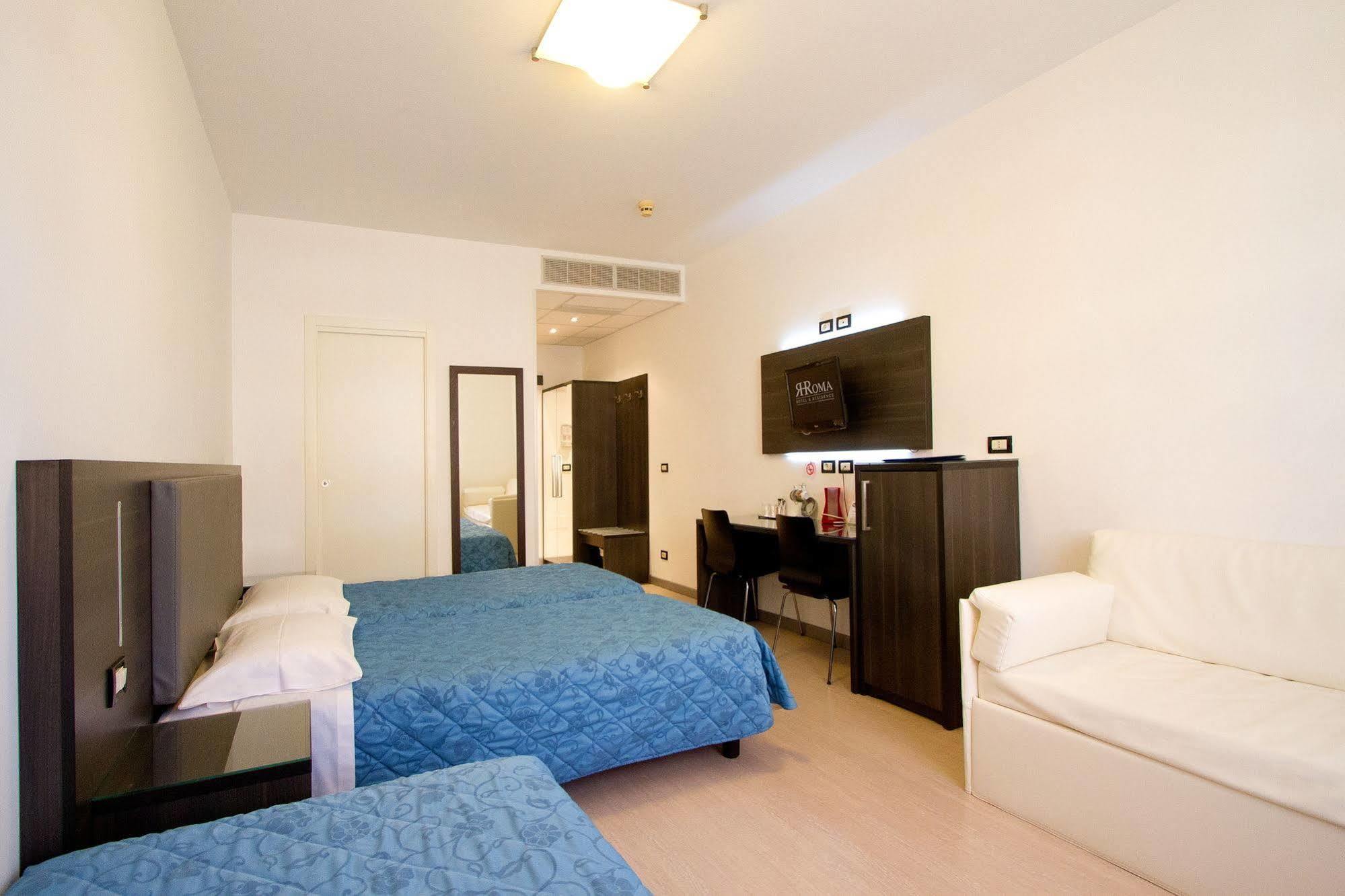 Roma Hotel 3*