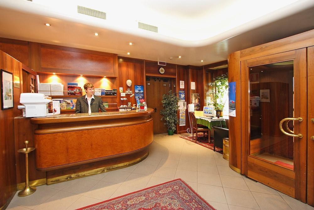 Hotel Roma