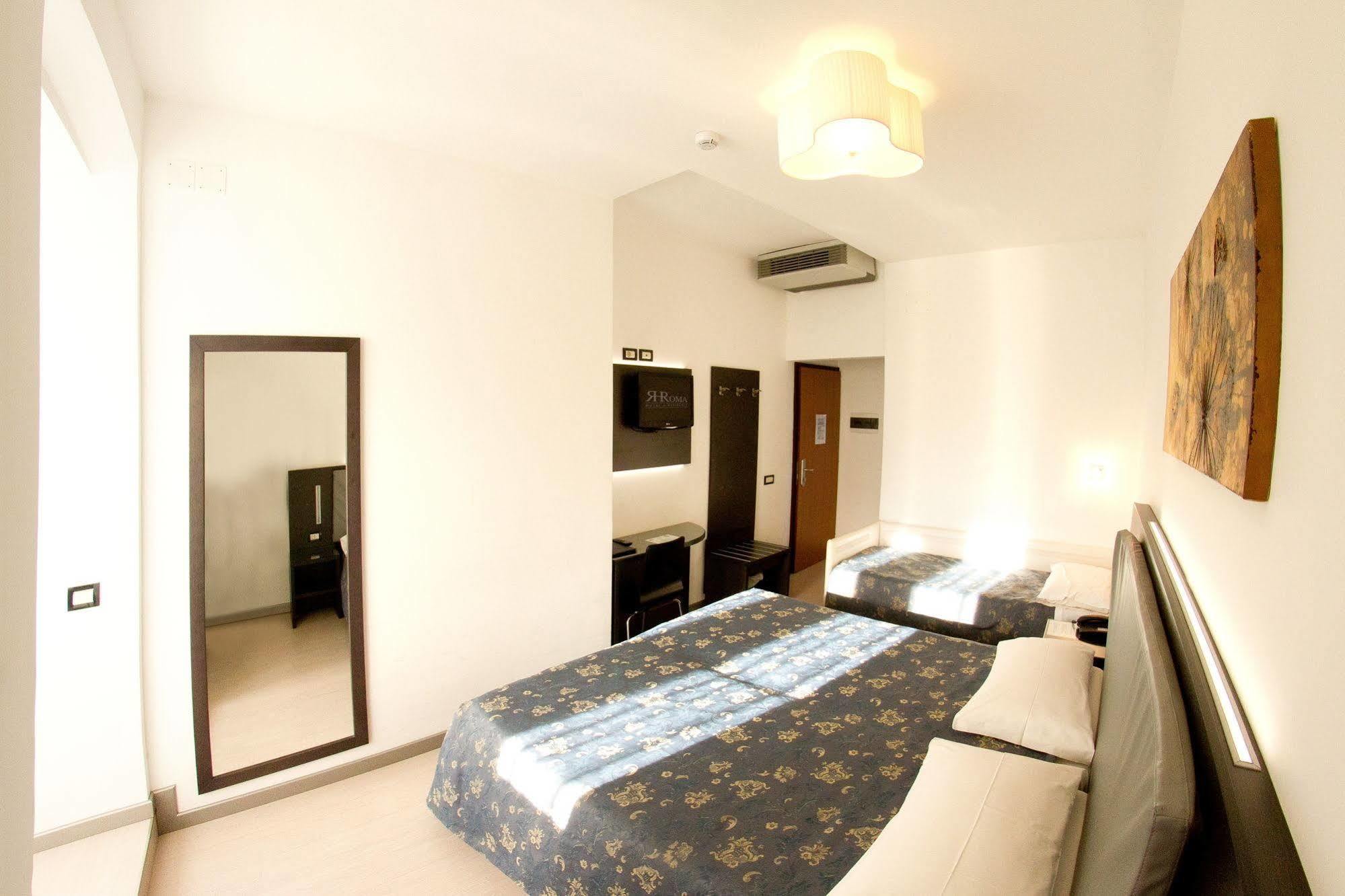 Hotel Roma 3*